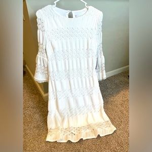 White Dress⭐️NEW